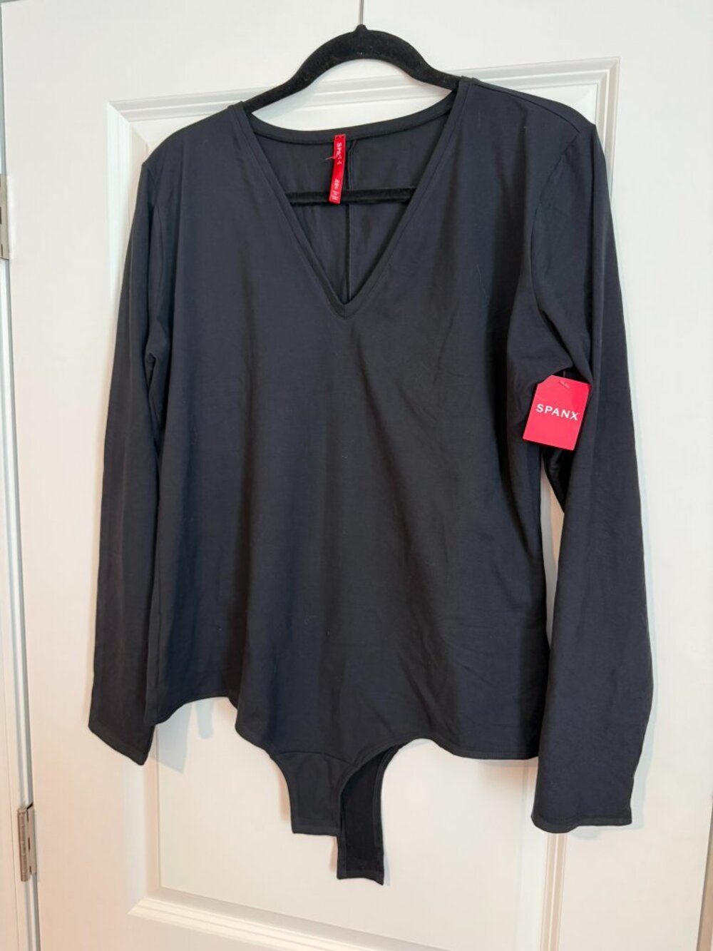 SPANX NEW WITH TAGS Long sleeve v neck bodysuit in Classic Black Size 2X